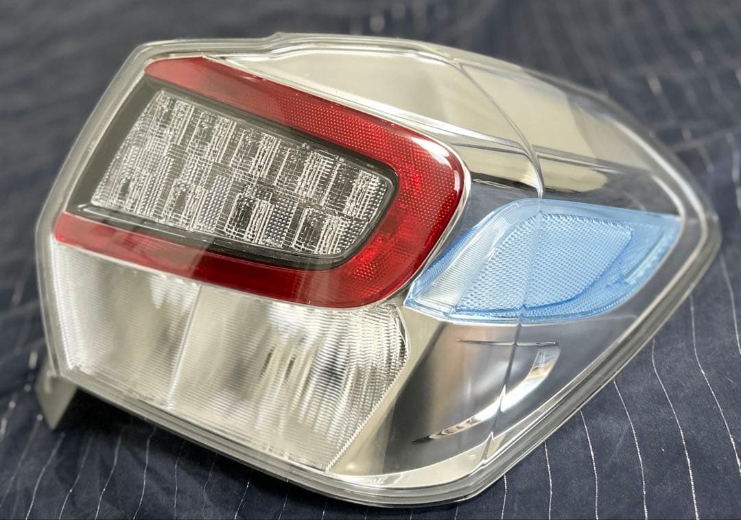 【カズキング】スバル XV テールレンズ 右 RH H25年式以降