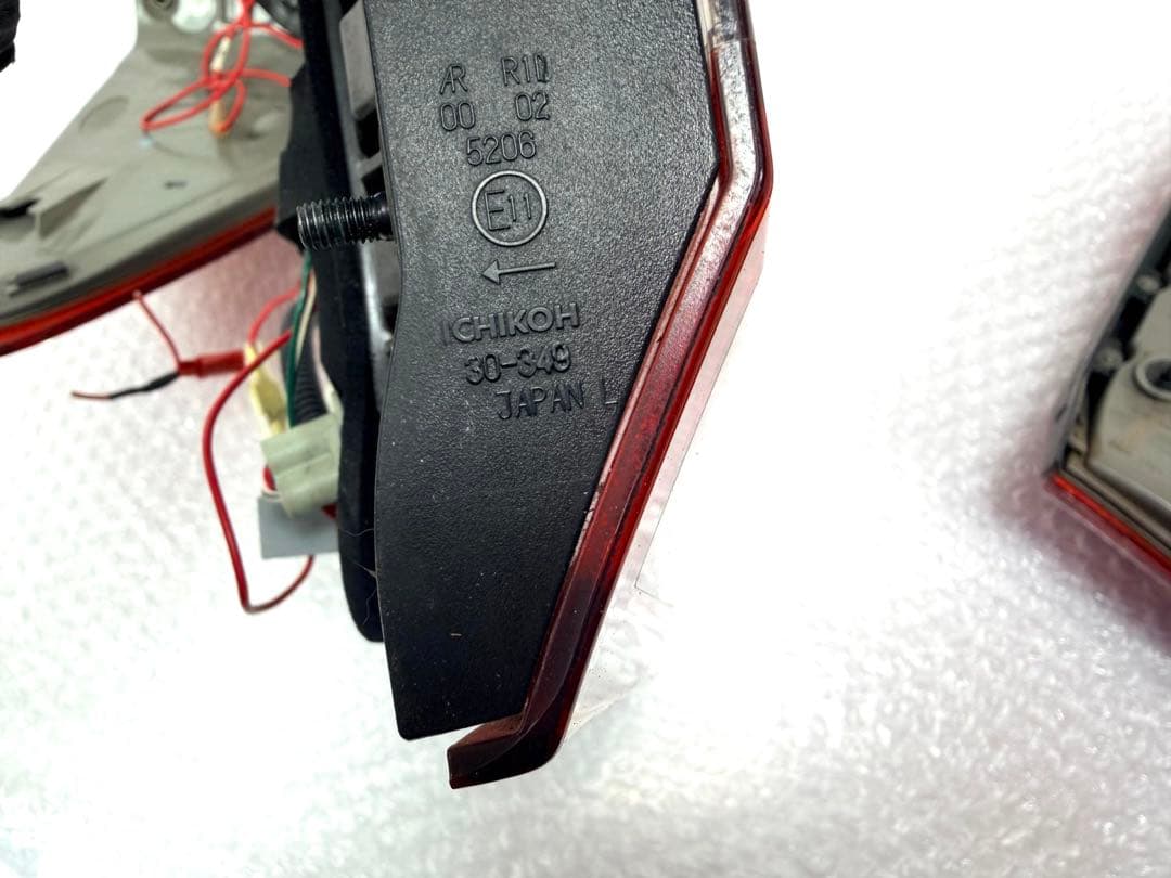 クラウン GRS200 テールランプ純正 ロイヤルサルーン　イチコ 30-346