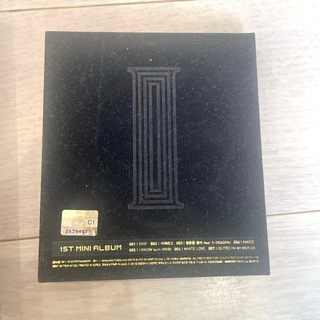 美品　BIGBANG V.I スンリ　CD アルバム　トレカ　ポストカード