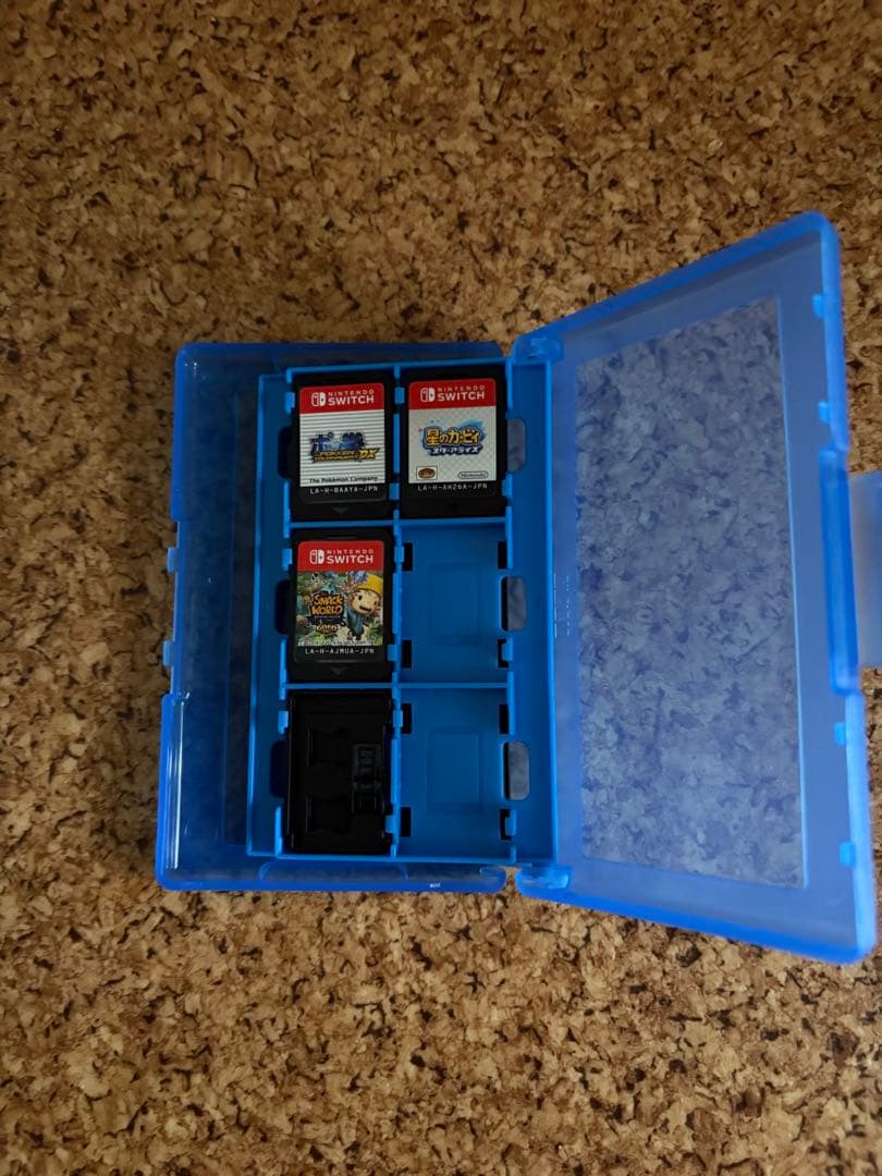 【フナスキン】【カセット入れ付】Nintendo Switch カセット