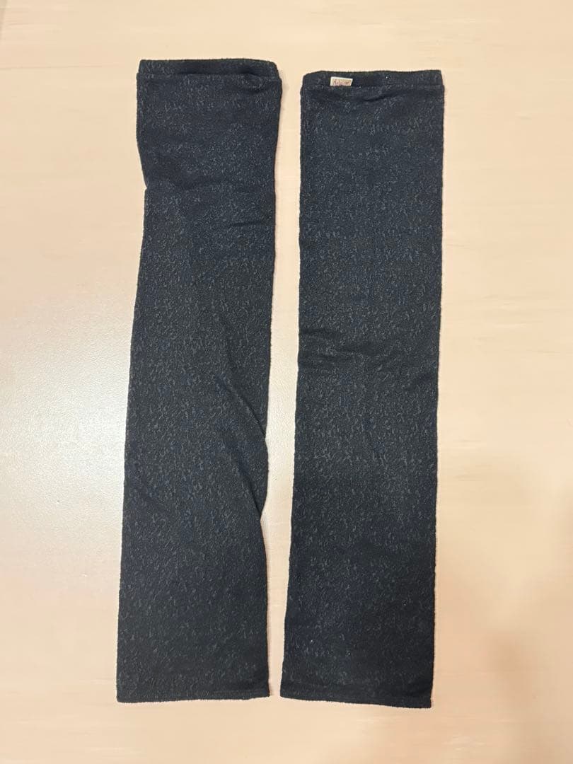 【試着のみ極美品】Nela ライン レッグウォーマーロング