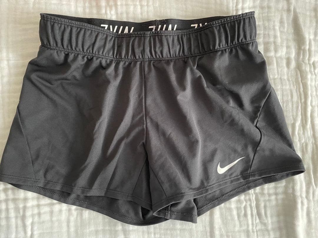 トレーニングウェアセット　NIKE forever21
