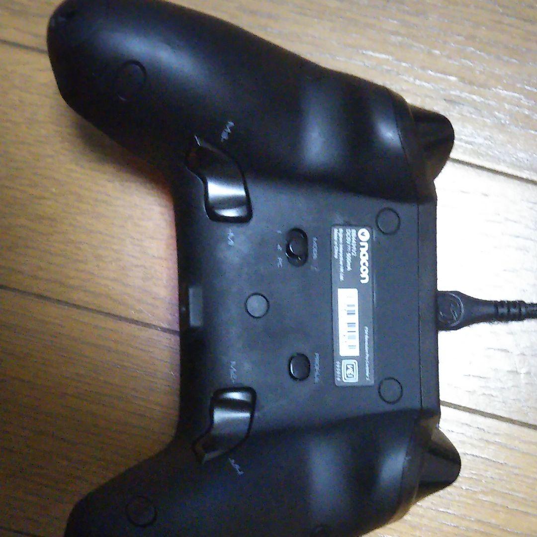 Nacon Revolution2  ps4ホリパット（右のボルテックス付属）