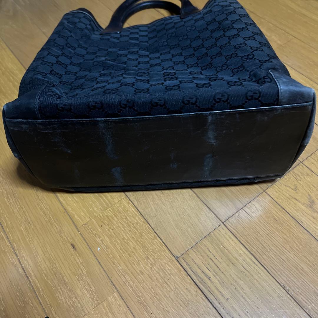 グッチ