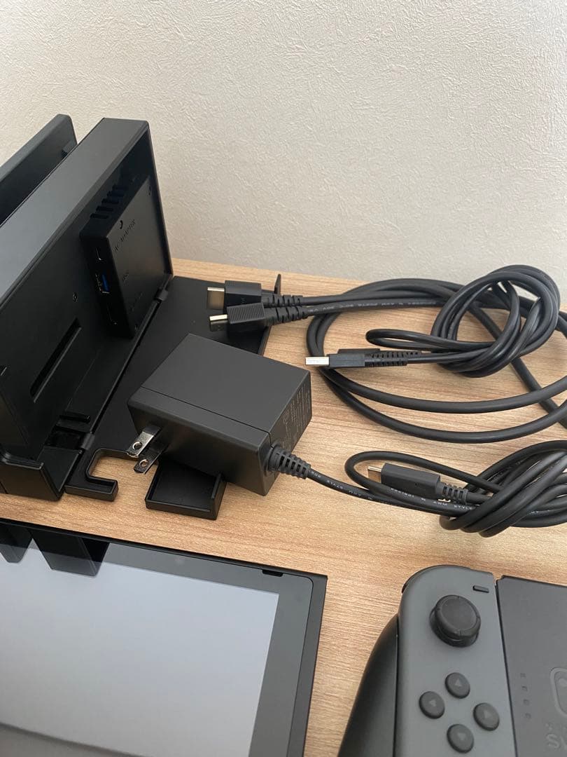 【液晶美品・純正プロコン2個付】Nintendo Switch本体 2021年製