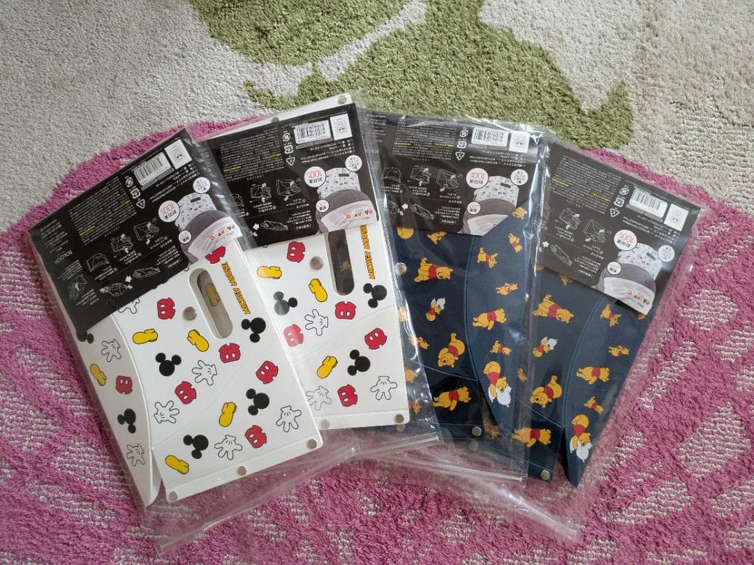 Disneyディズニー折りたたみ収納イス　４セット