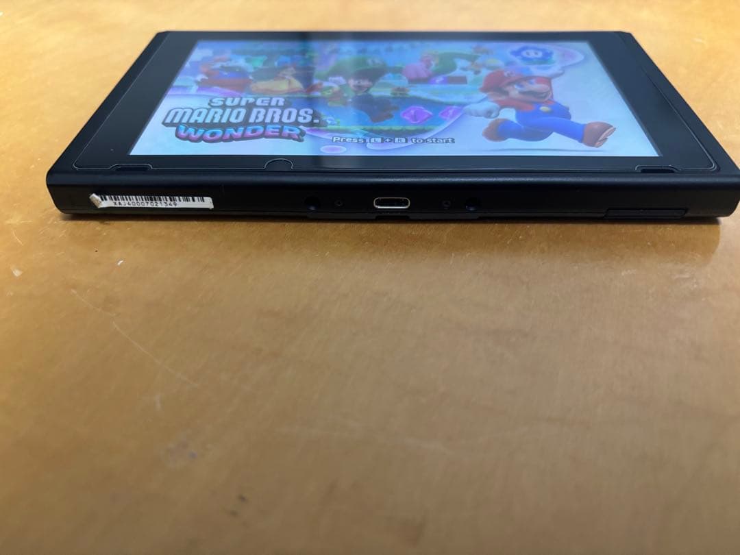 Nintendo 任天堂　ニンテンドー　Switch 本体