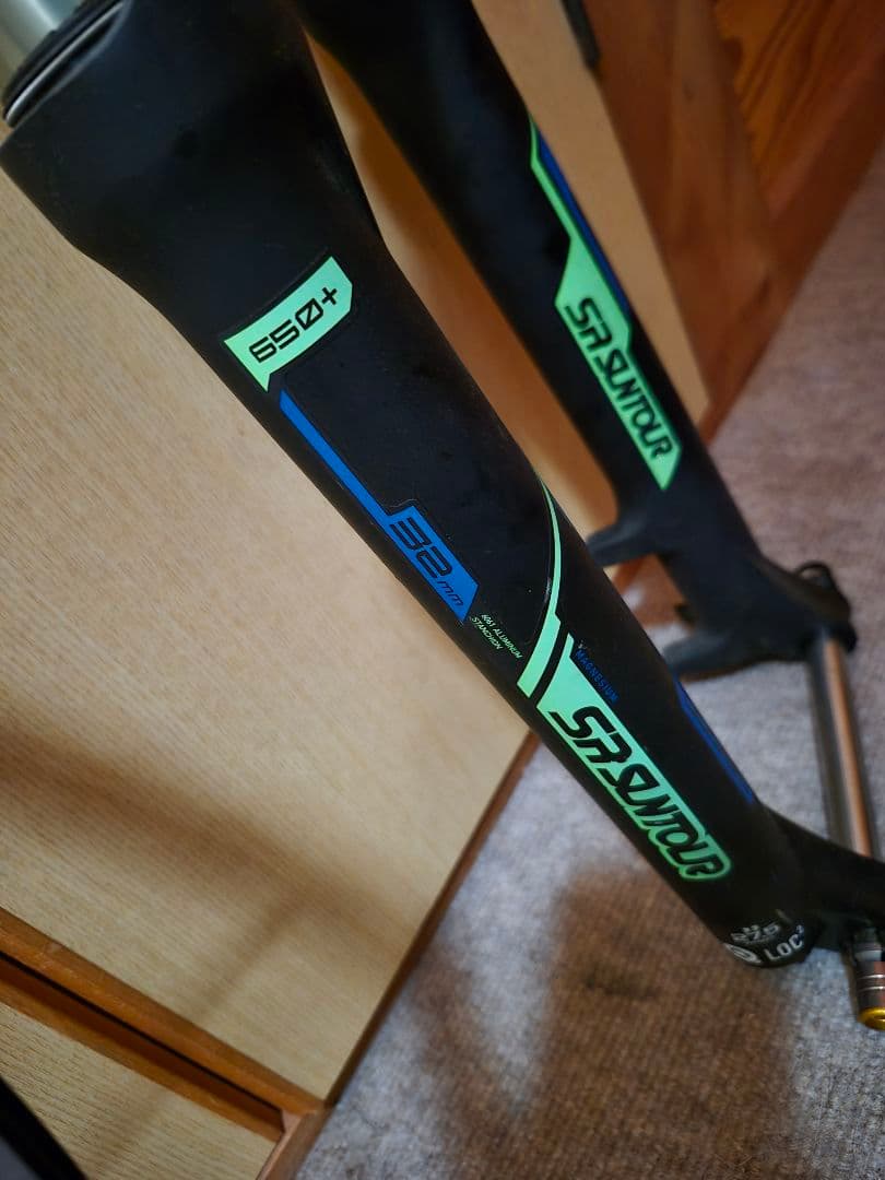 SR SUNTOUR RAIDON 650B サスペンション リモート付き