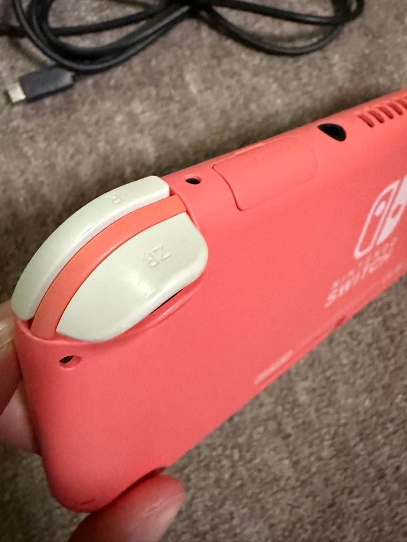 Nintendo Switch Lite コーラル 本体、キャリングケース付き
