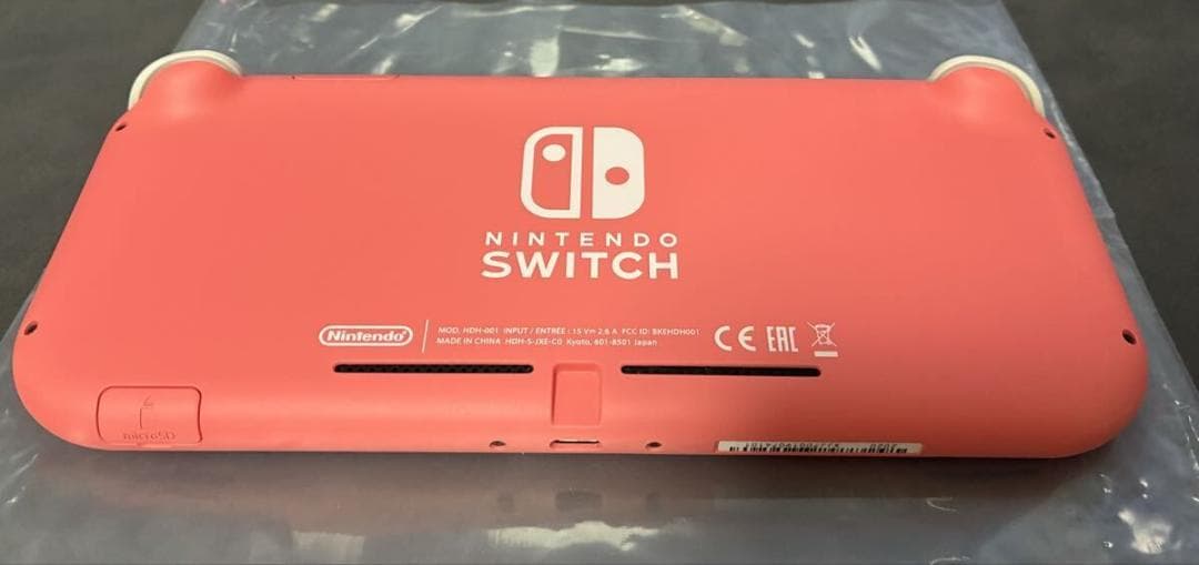 新品同様品Nintendo Switch Lite スイッチライト本体 コーラル