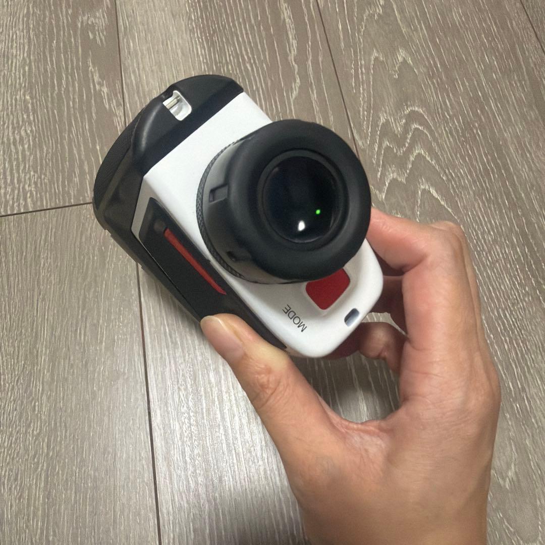 Bushnell PRO X7 JOLT ゴルフ用距離計 ケース付き