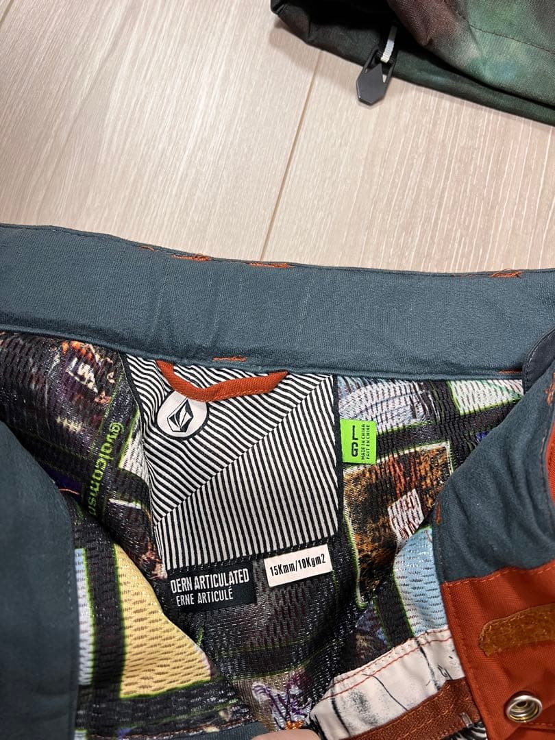 スノーボードウェア　ボルコムVOLCOM セット