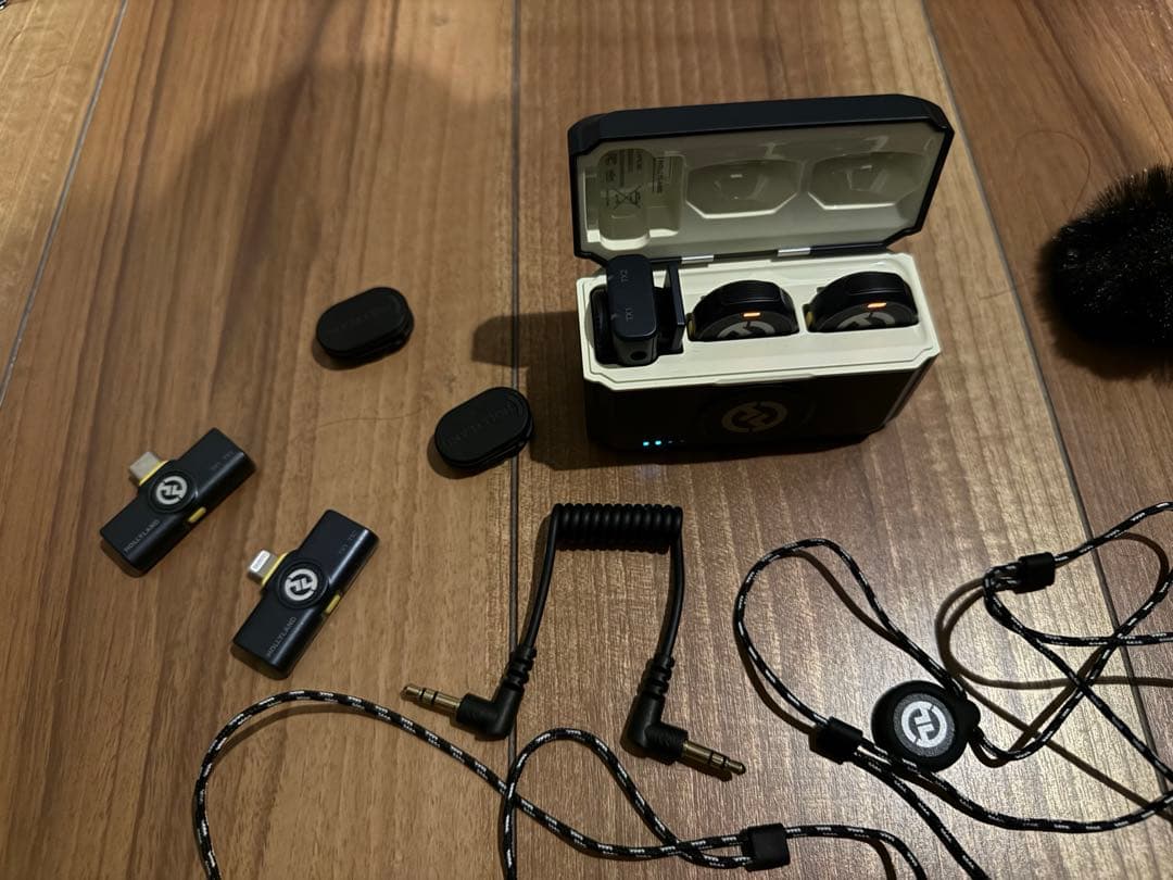 【美品】Hollyland LARK M2 Combo ワイヤレスマイク