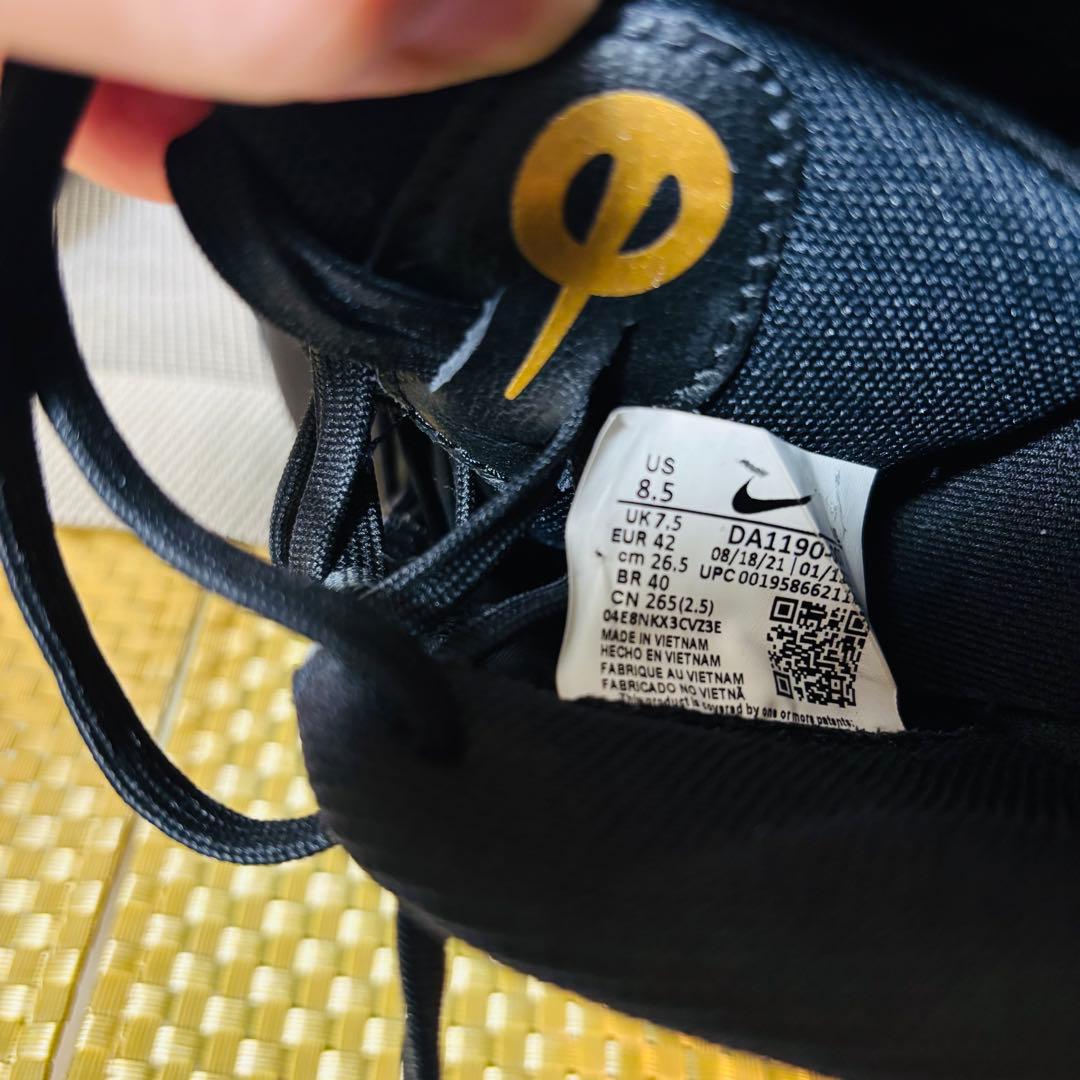 Nike Tiempo フットサルシューズ ブラック/ゴールド