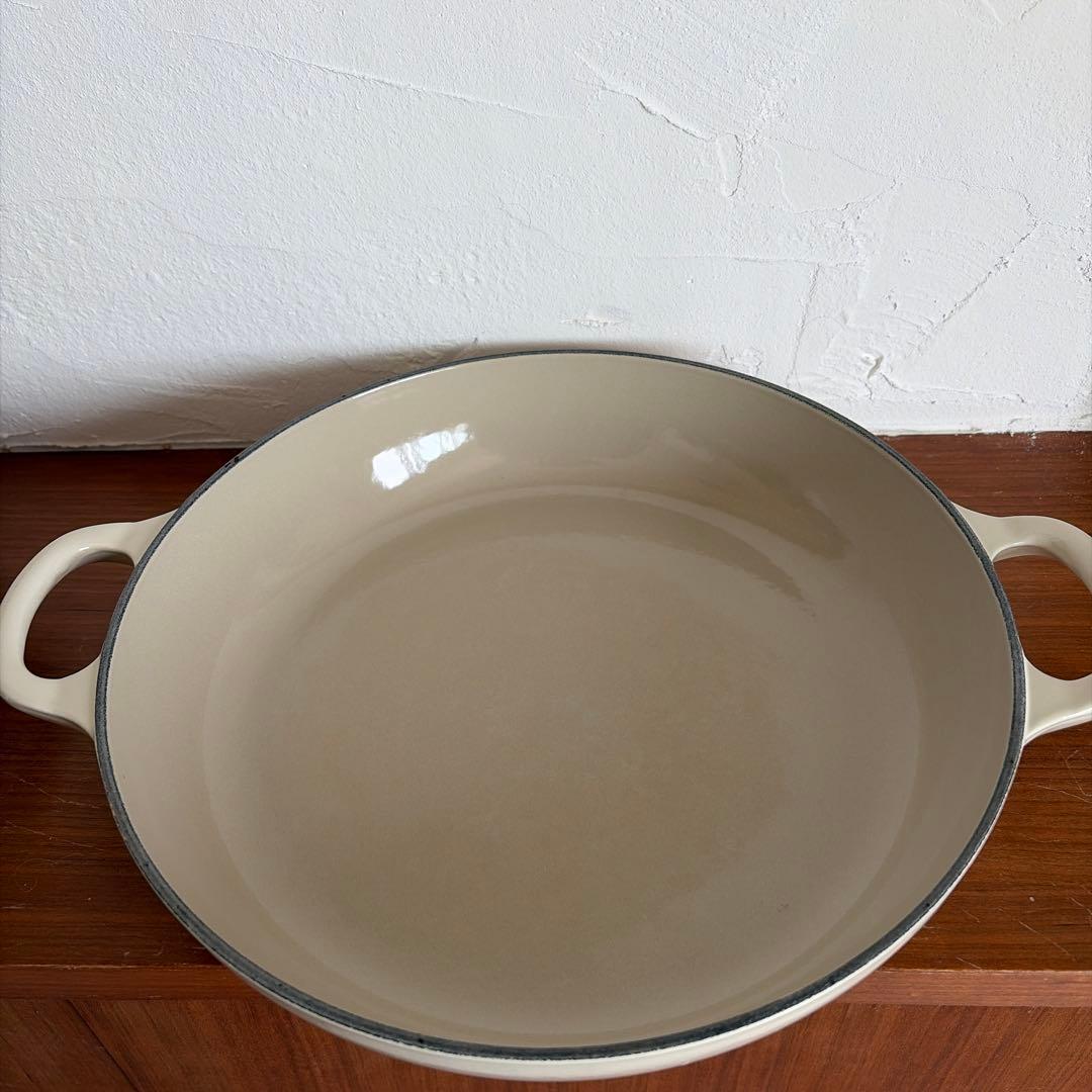 LE CREUSET ビュッフェキャセロール　両手鍋 26cm クリーム色