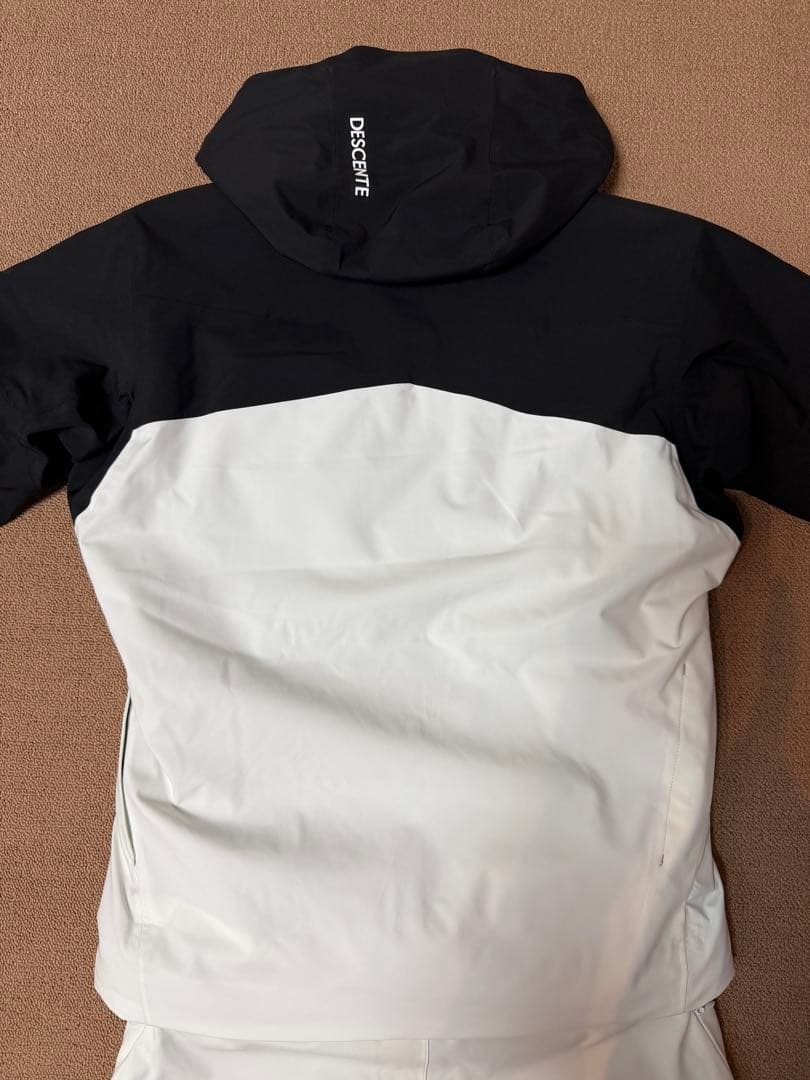 DESCENTE デサント S.I.O スキー ウェア M 2025モデル 美品