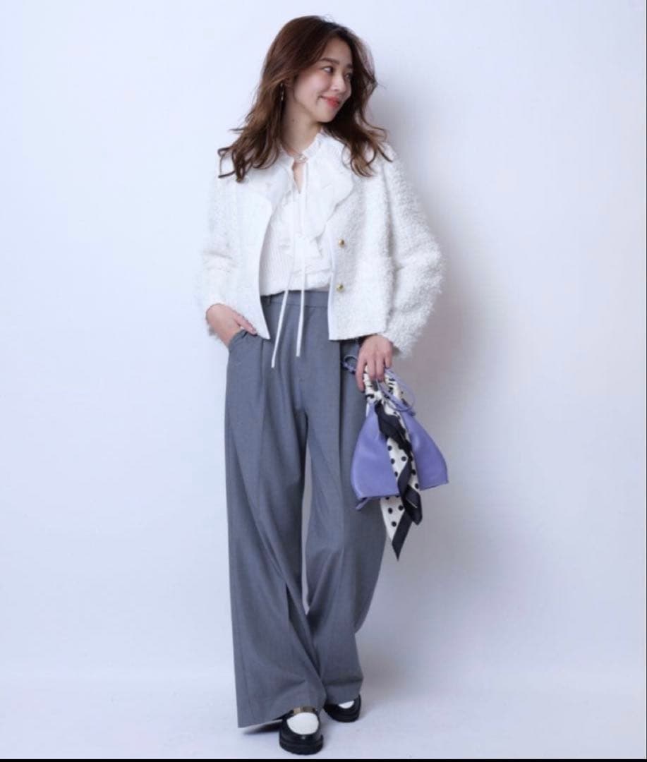 【美品】ジャスグリッティー シアーストライプラッフルブラウス オフィス