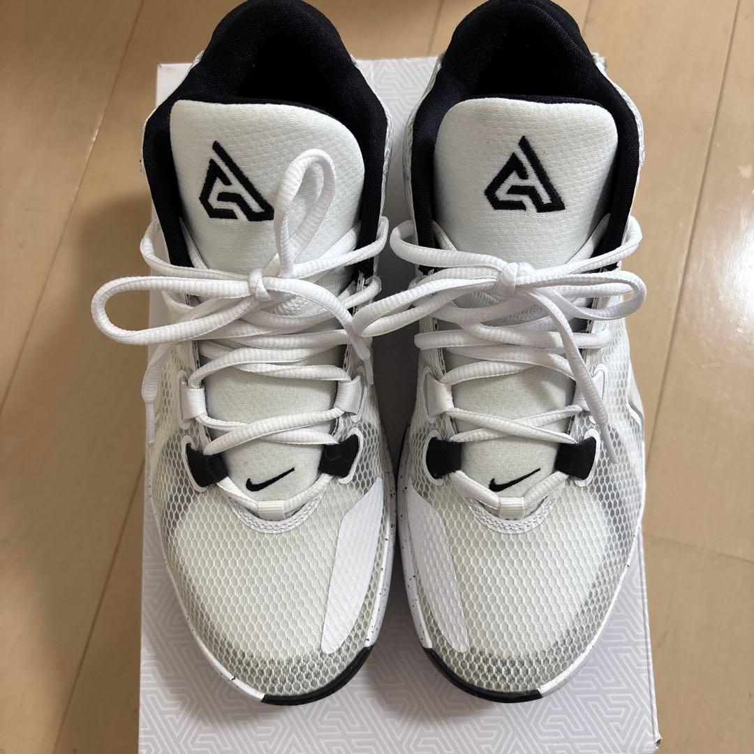 NIKE バスケットボールシューズ ホワイト/ブラック