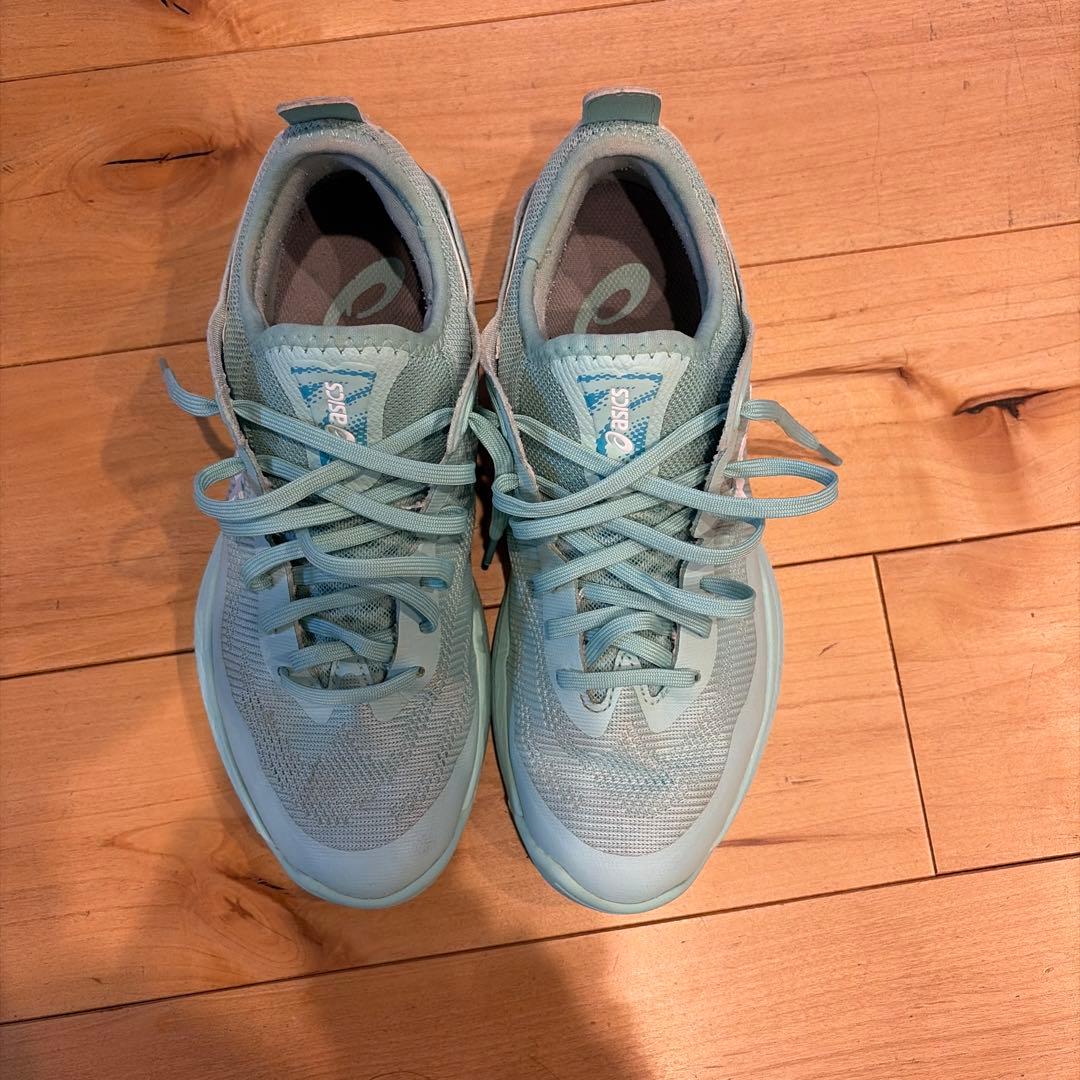 ASICS バスケットボールシューズ ライトブルー