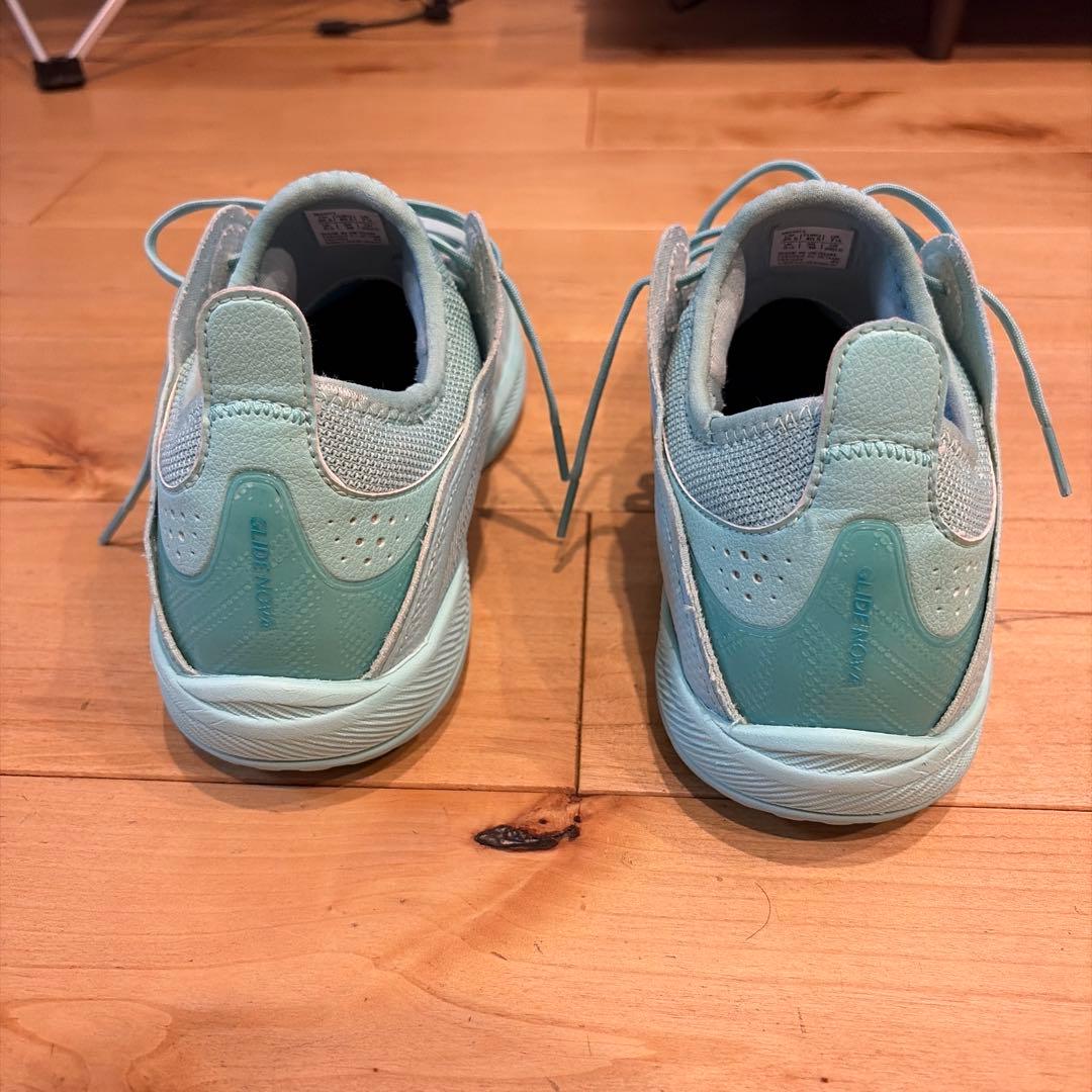 ASICS バスケットボールシューズ ライトブルー