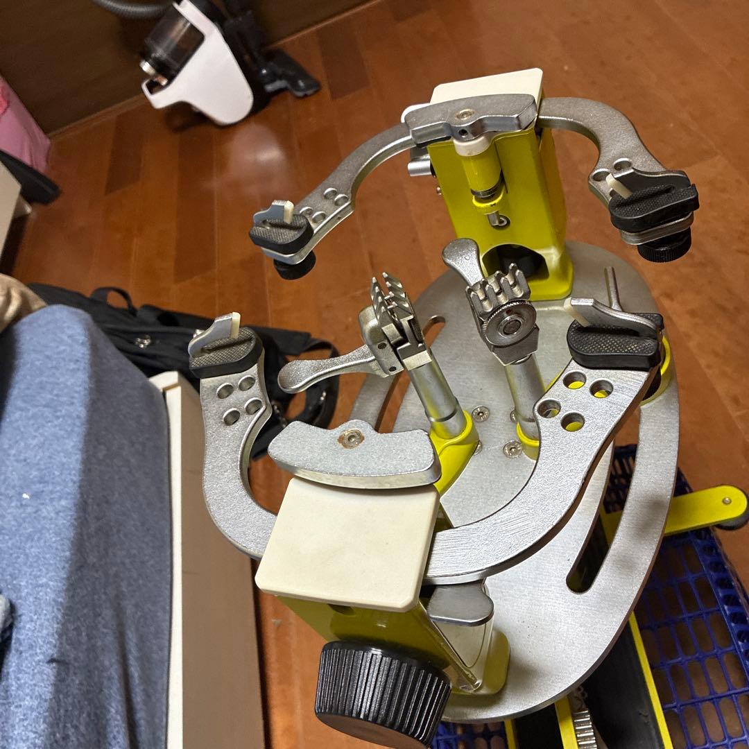 バドミントン　ストリングスマシーン