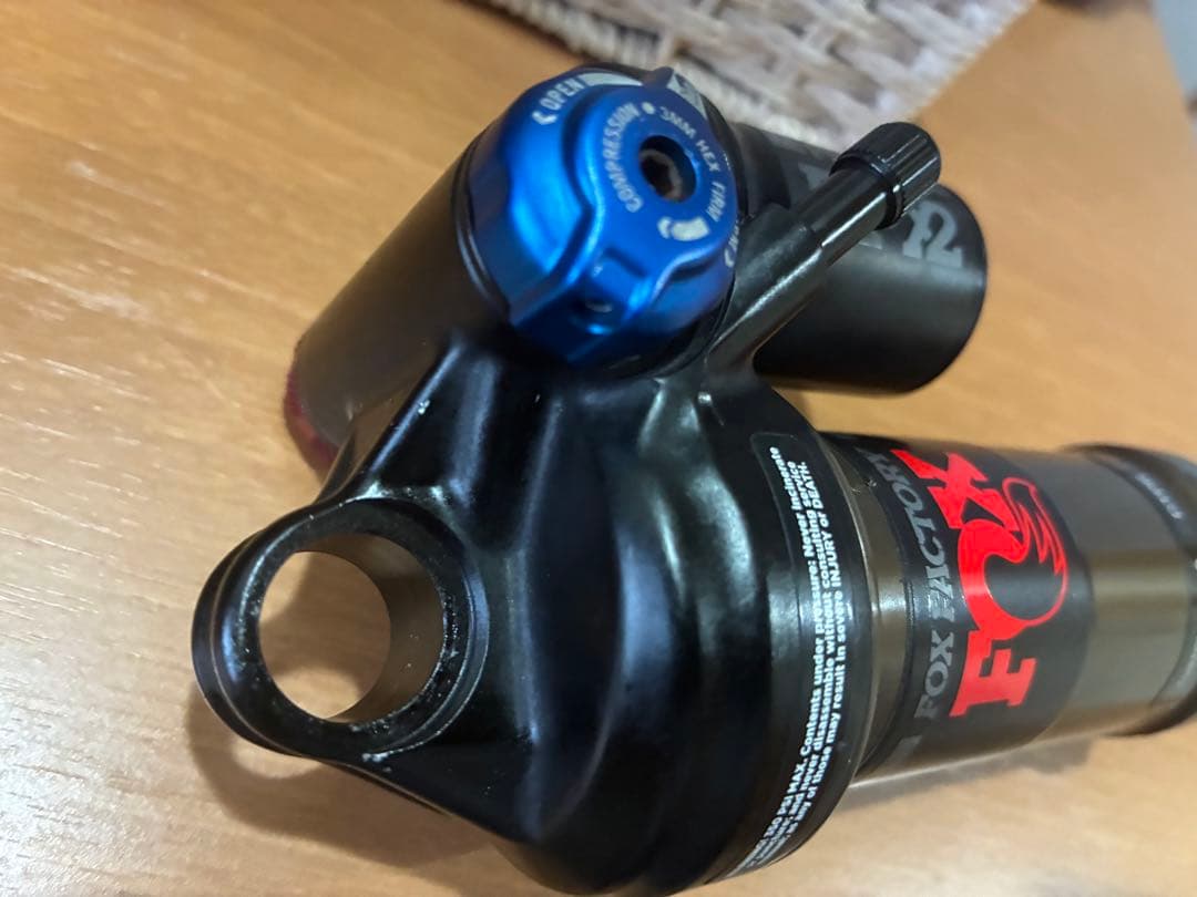 FOX FLOAT DPX2 リアサスペンション　210x50