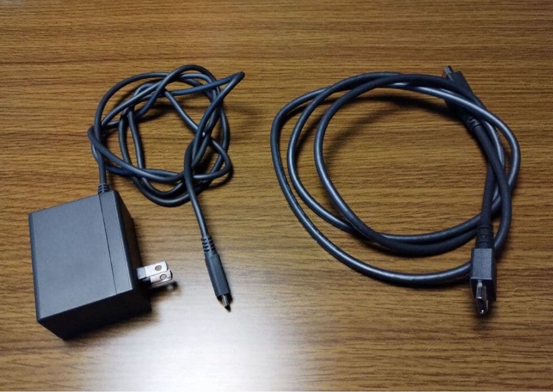 【本体美品】Nintendo Switch　ニンテンドースイッチ本体