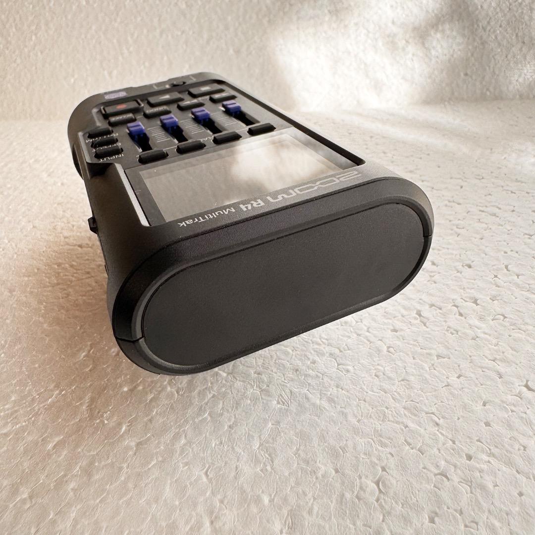 オマケ多数 ZOOM R4 MultiTrak ハンディレコーダー 新品同様