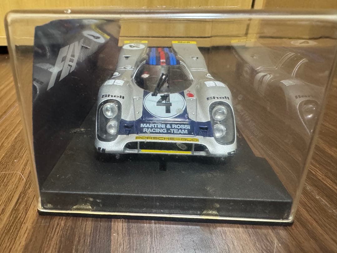 スロットカー　FLY ポルシェ917k デイトナ24h マルティニカラー