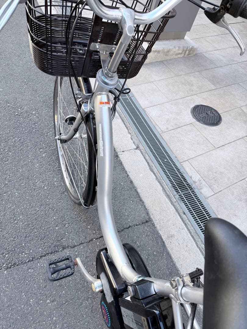 大阪府　ヤマハ　シルバー 電動アシスト自転車 前バスケット付き