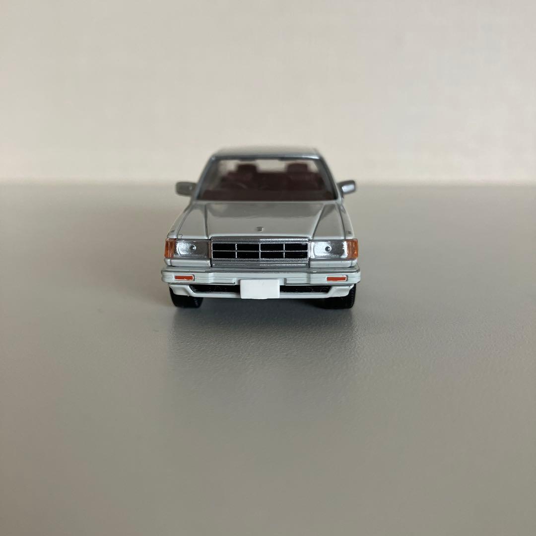 トミカリミテッドヴィンテージ 1/64☆ニッサン セドリック