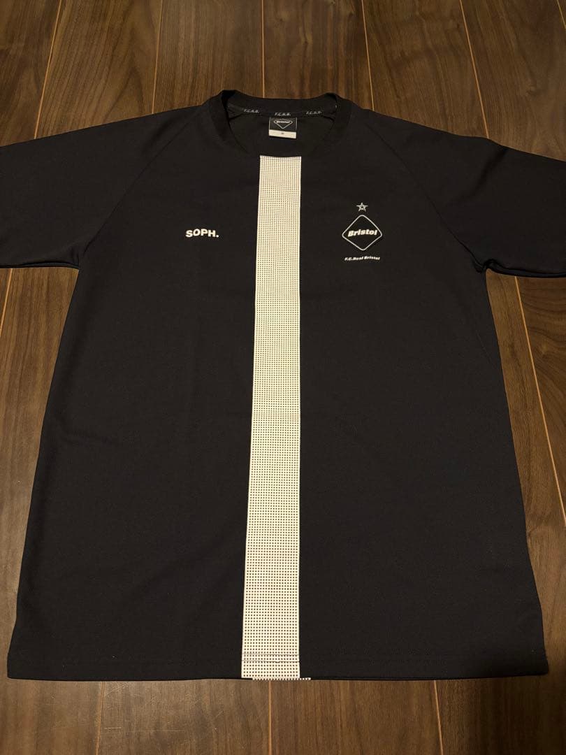 F.C.Real Bristolトレーニングウェア 上 FCRB SOPH. M