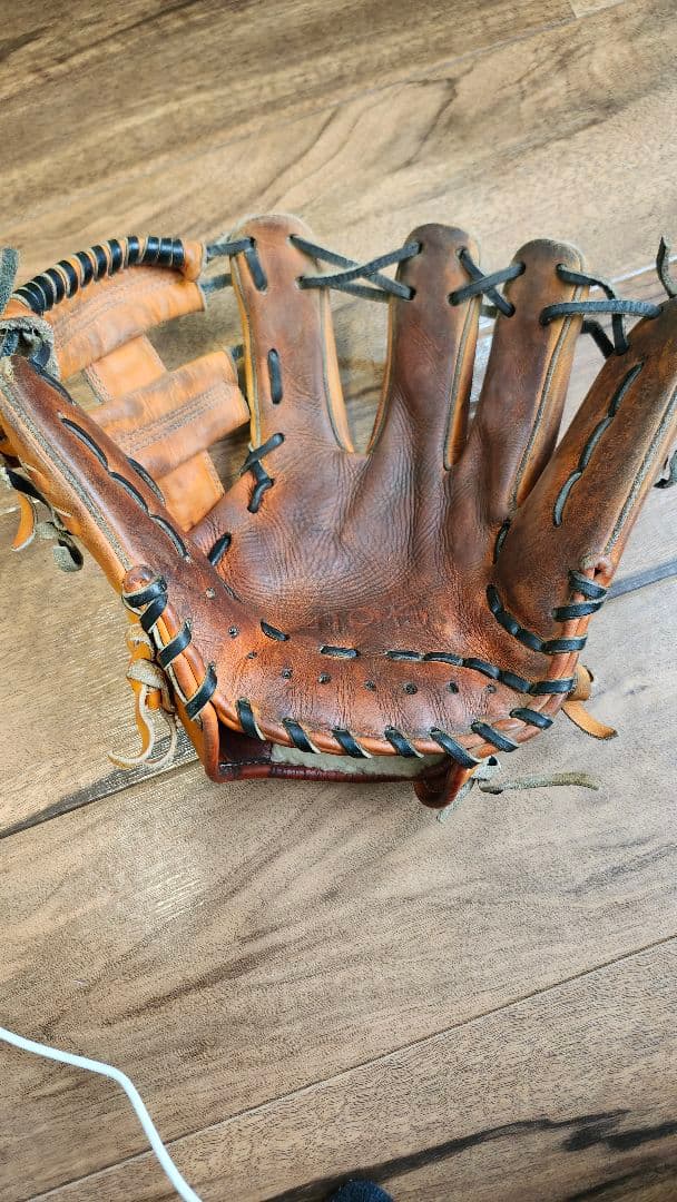 アトムズ硬式野球グローブ