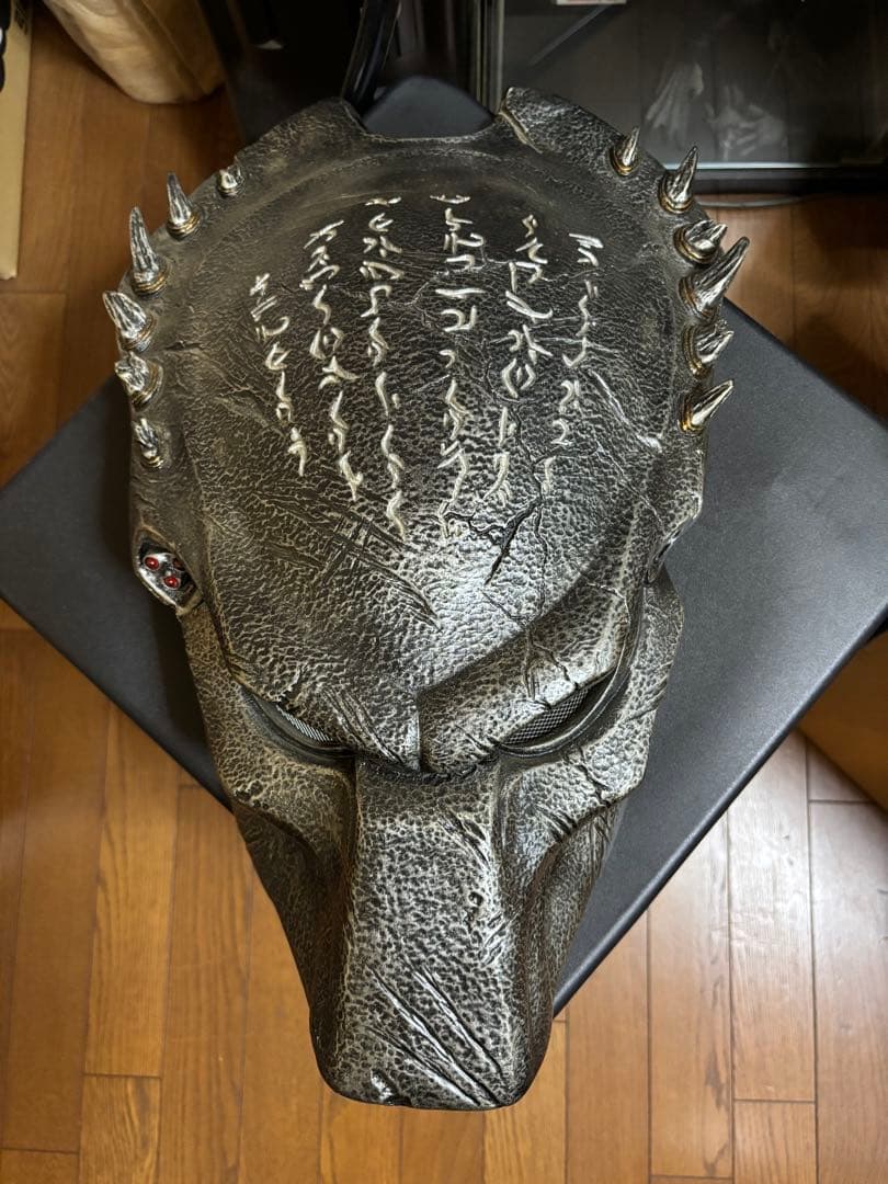 サイドショウ　AVP2 プレデターウルフ　1/1 バイオマスクレプリカ