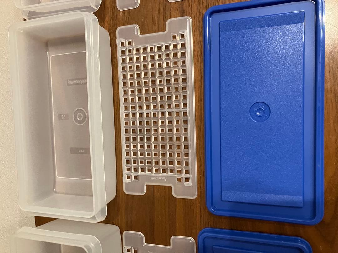 新品　タッパーウェアSS　大中小3点セット　すのこ付き