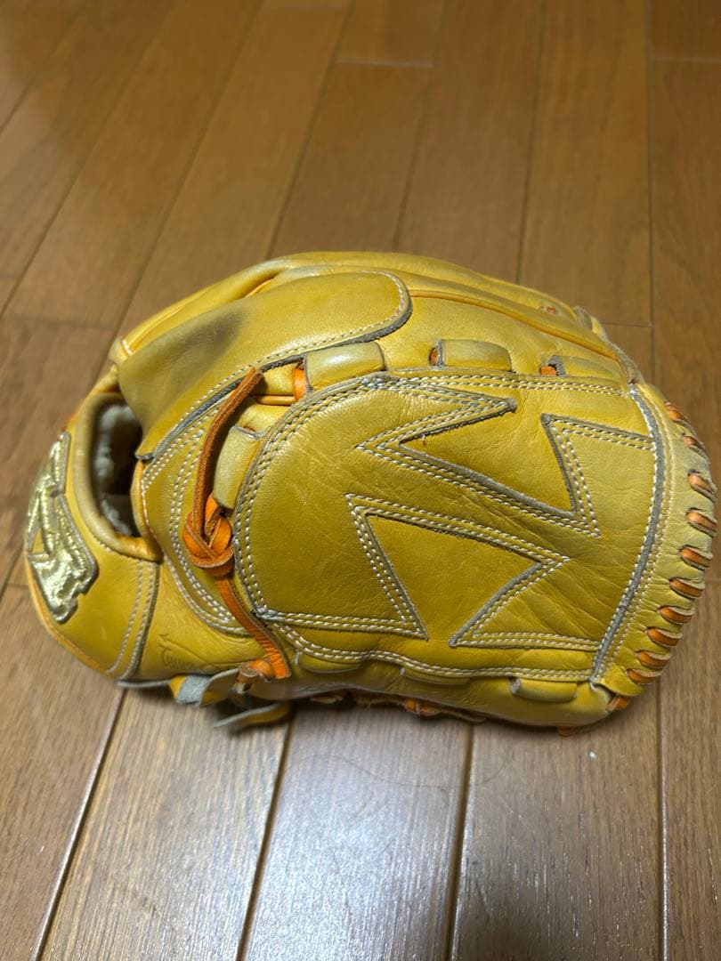 硬式野球グローブ イエロー