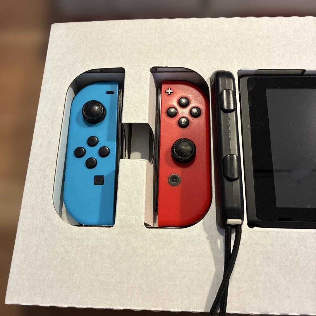 ゆ*ん様 Nintendo Switch 本体　プロコン