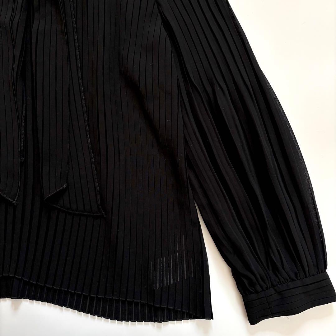 美品 トゥモローランド ポリエステルシフォンプリーツボウタイブラウス 黒