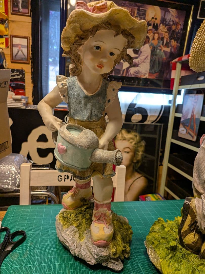 レジン製品　ガーデンオブジェ　置物　約50センチ 2対セット　出窓や観葉植物の横