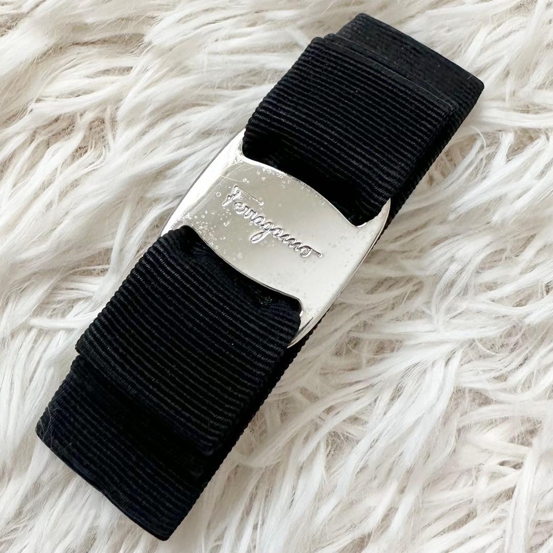 Salvatore Ferragamo ヴァラリボン バレッタ 黒 シルバー