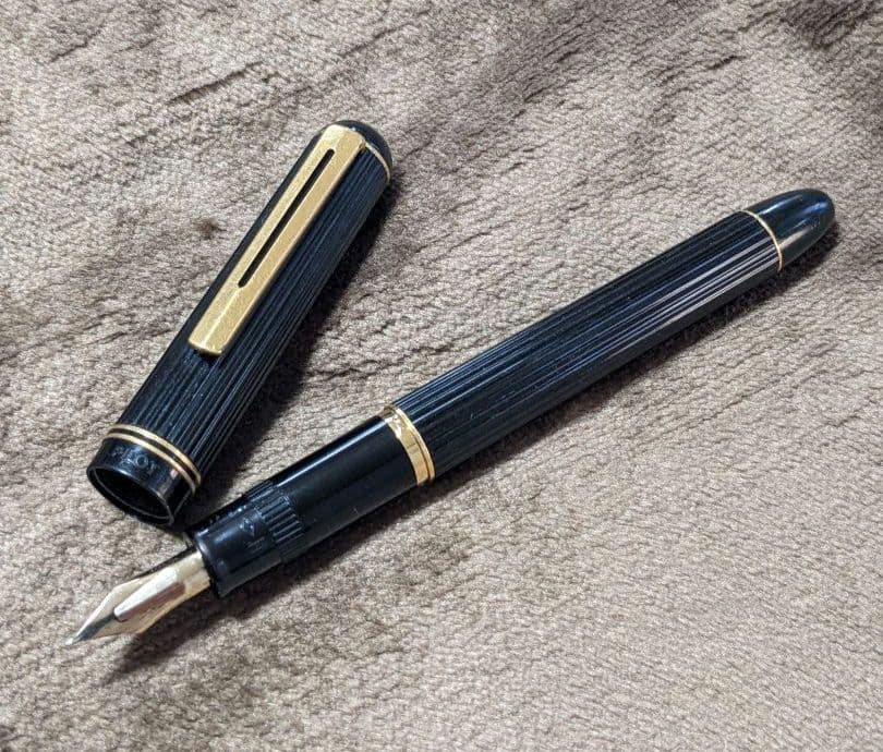 Pilot 万年筆 黒 K14