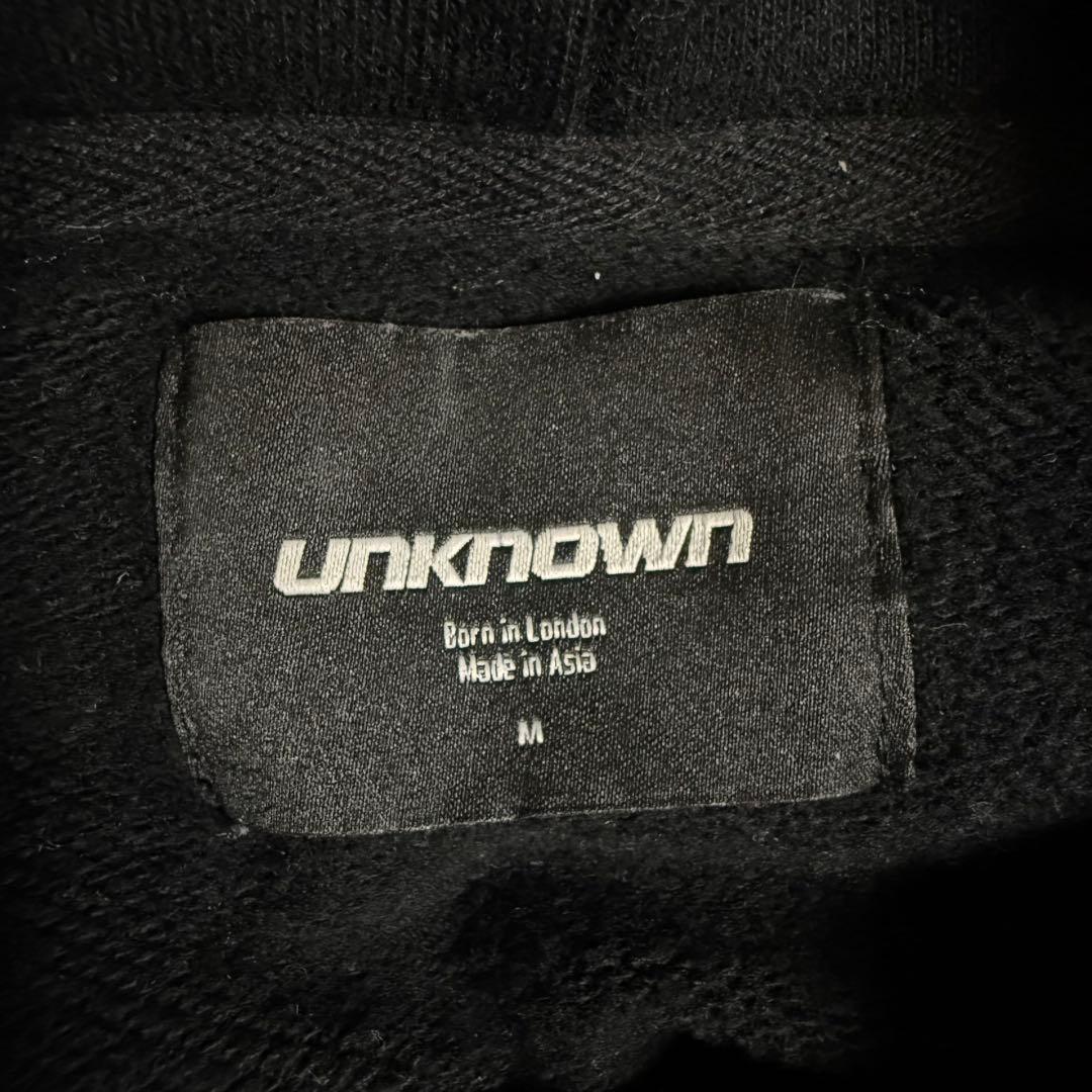 UNKNOWN LONDONパーカー