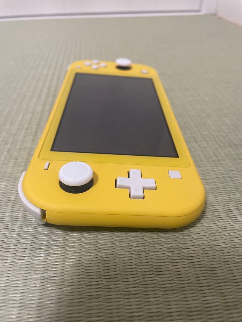 Nintendo Switch Lite イエロー 本体　即日発送^_^