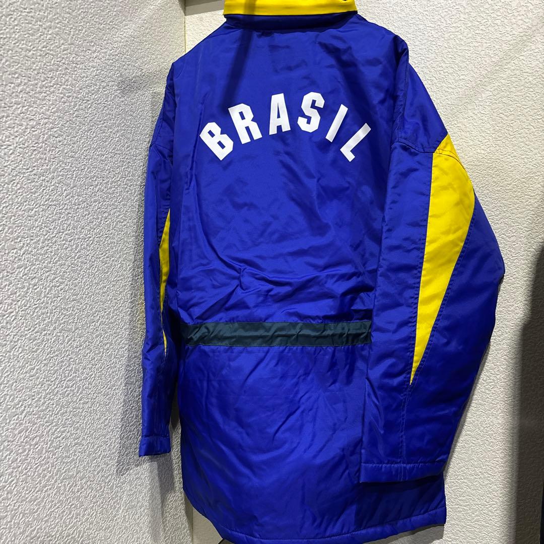サッカーブラジル代表アンブロハーフコート新品レア