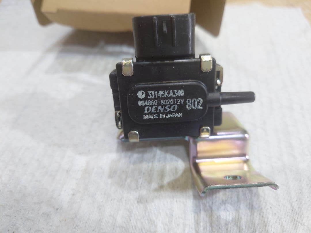 スバル　サンバー　ソレノイドバルブ　スバル純正部品