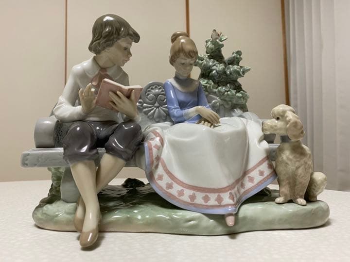 大幅値引き！！！　　希少　廃版　リアドロ　LLADRO「ときめき」