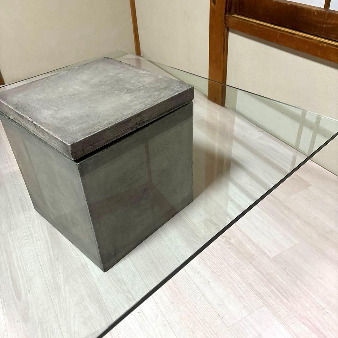 【直接お渡し】moda en casa フライングテーブル ガラス コンクリート
