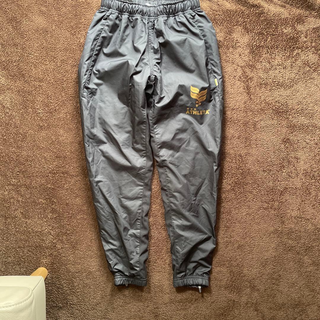 ATHLETA ピステ・ウィンドブレーカー グレー　上下　150cm 美品