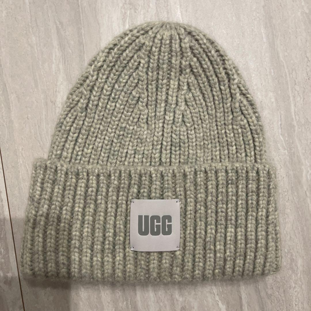 UGGニット帽