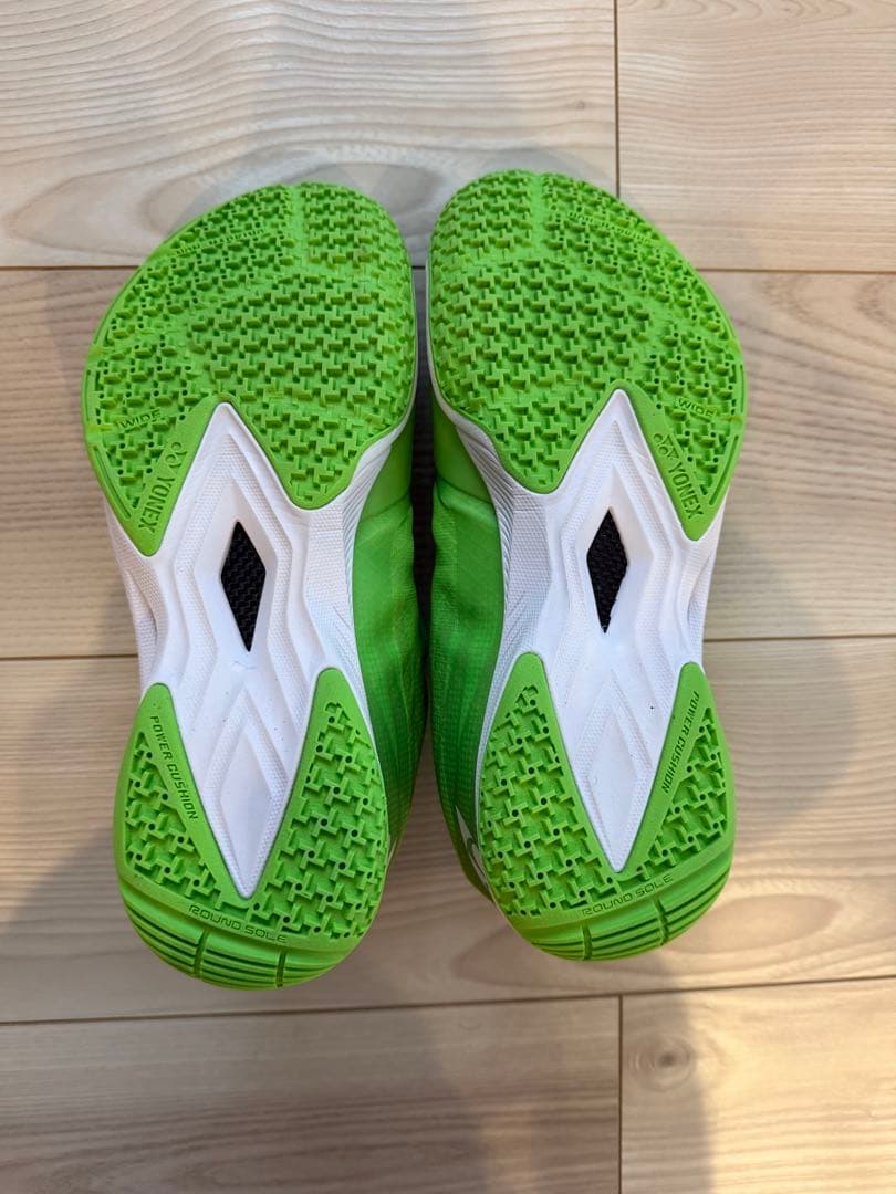 YONEX バドミントンシューズ グリーン 25.5センチ